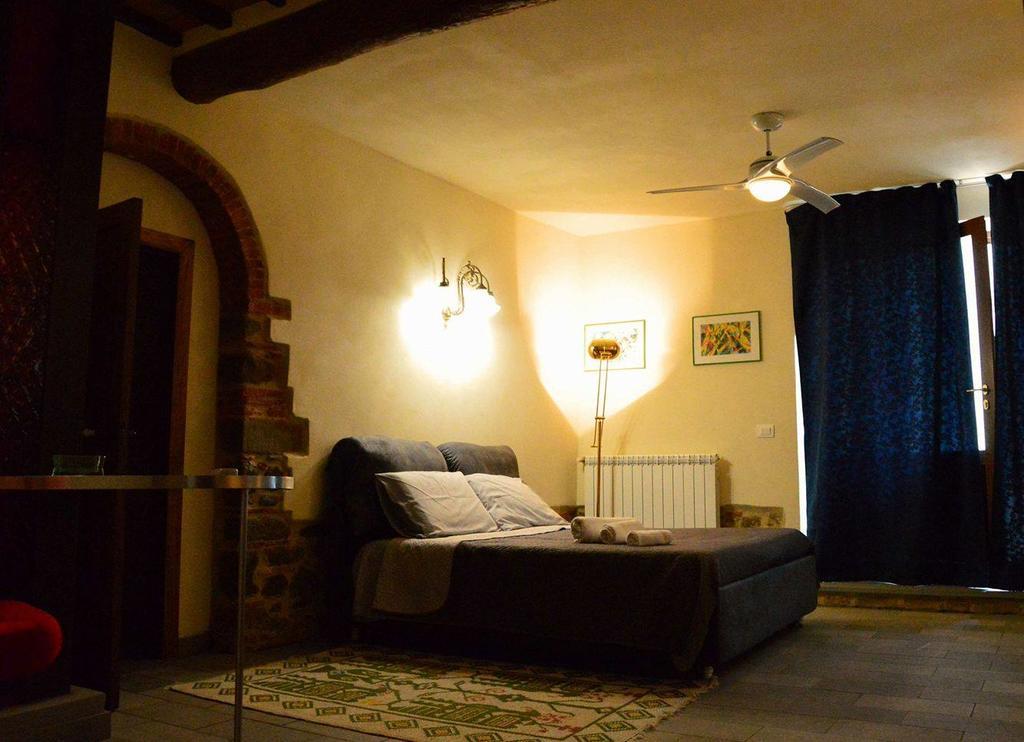 B&B Il Castello Castiglion Fibocchi Bagian luar foto
