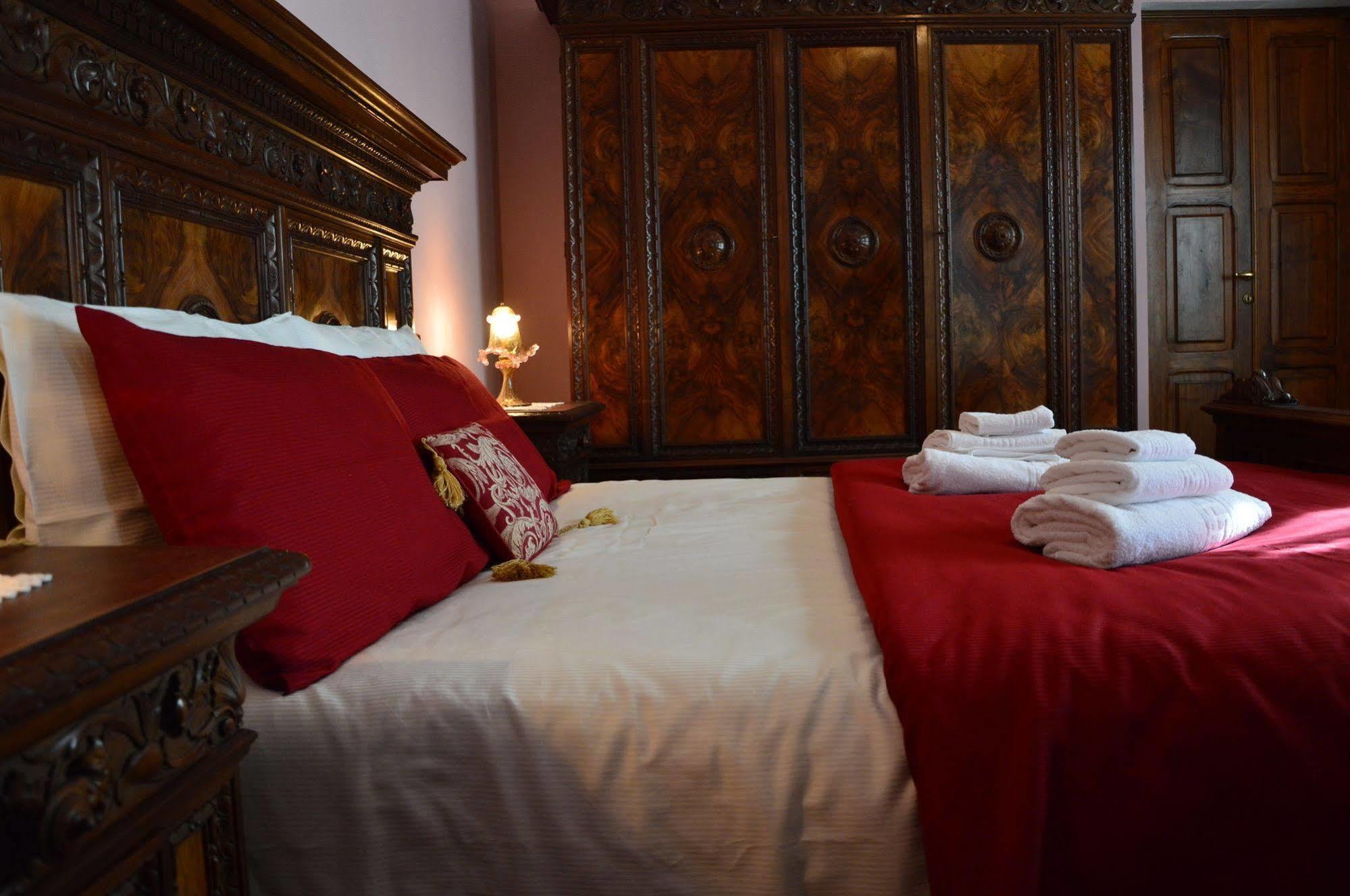 B&B Il Castello Castiglion Fibocchi Bagian luar foto