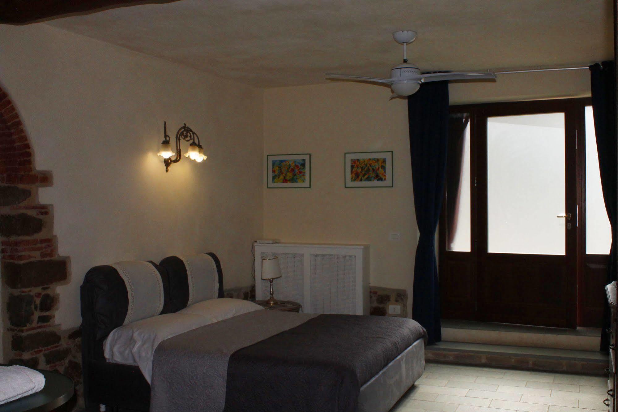 B&B Il Castello Castiglion Fibocchi Bagian luar foto