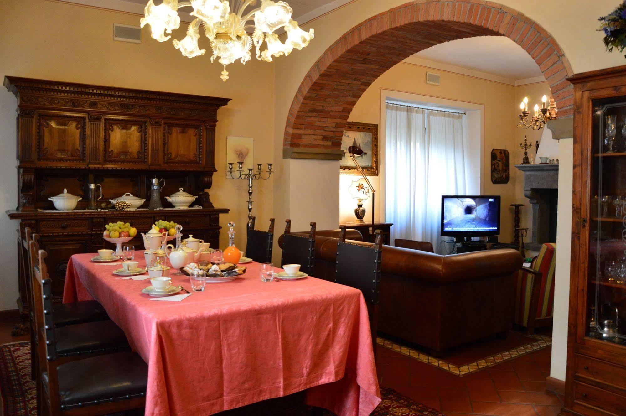 B&B Il Castello Castiglion Fibocchi Bagian luar foto