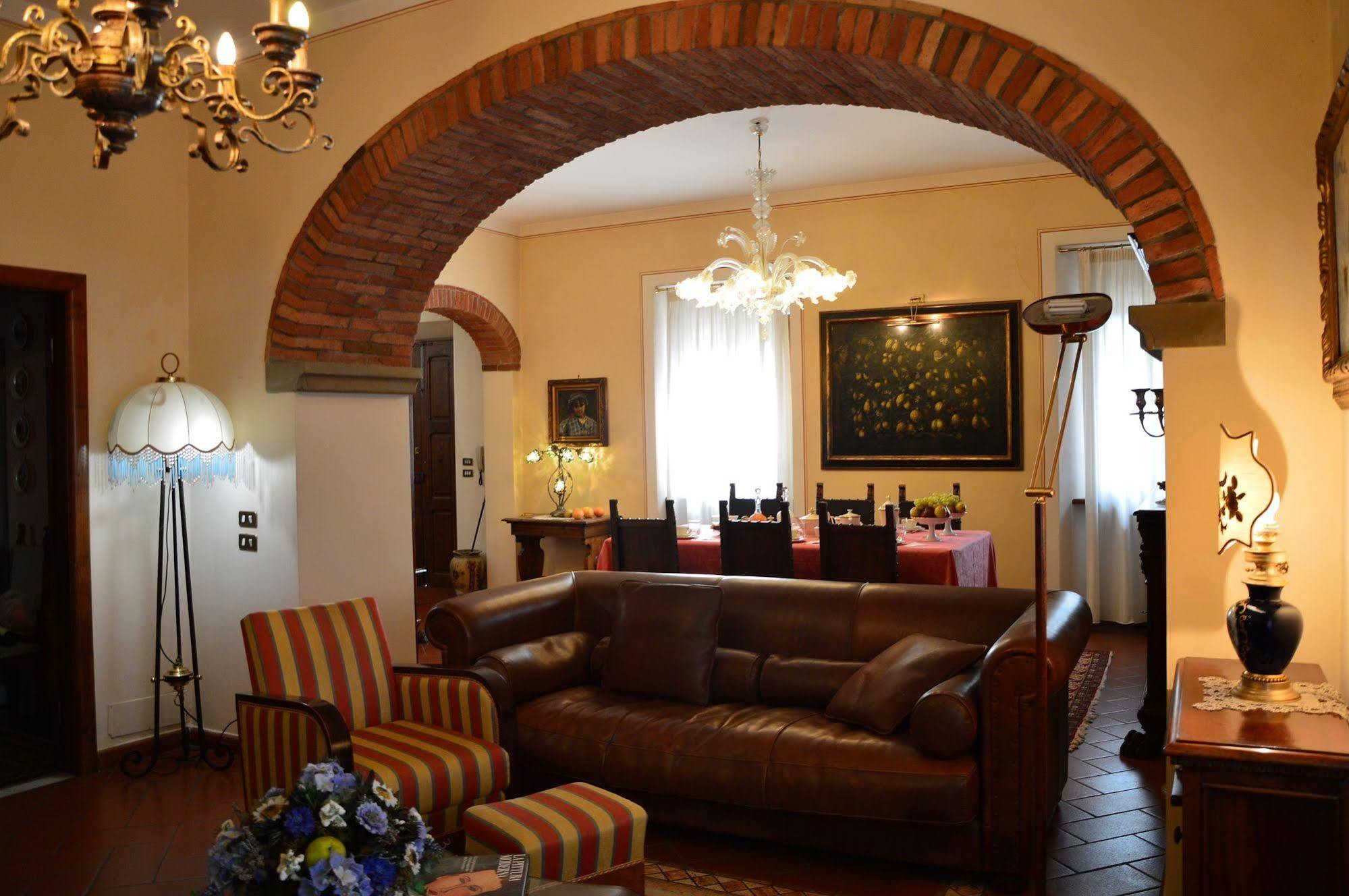 B&B Il Castello Castiglion Fibocchi Bagian luar foto